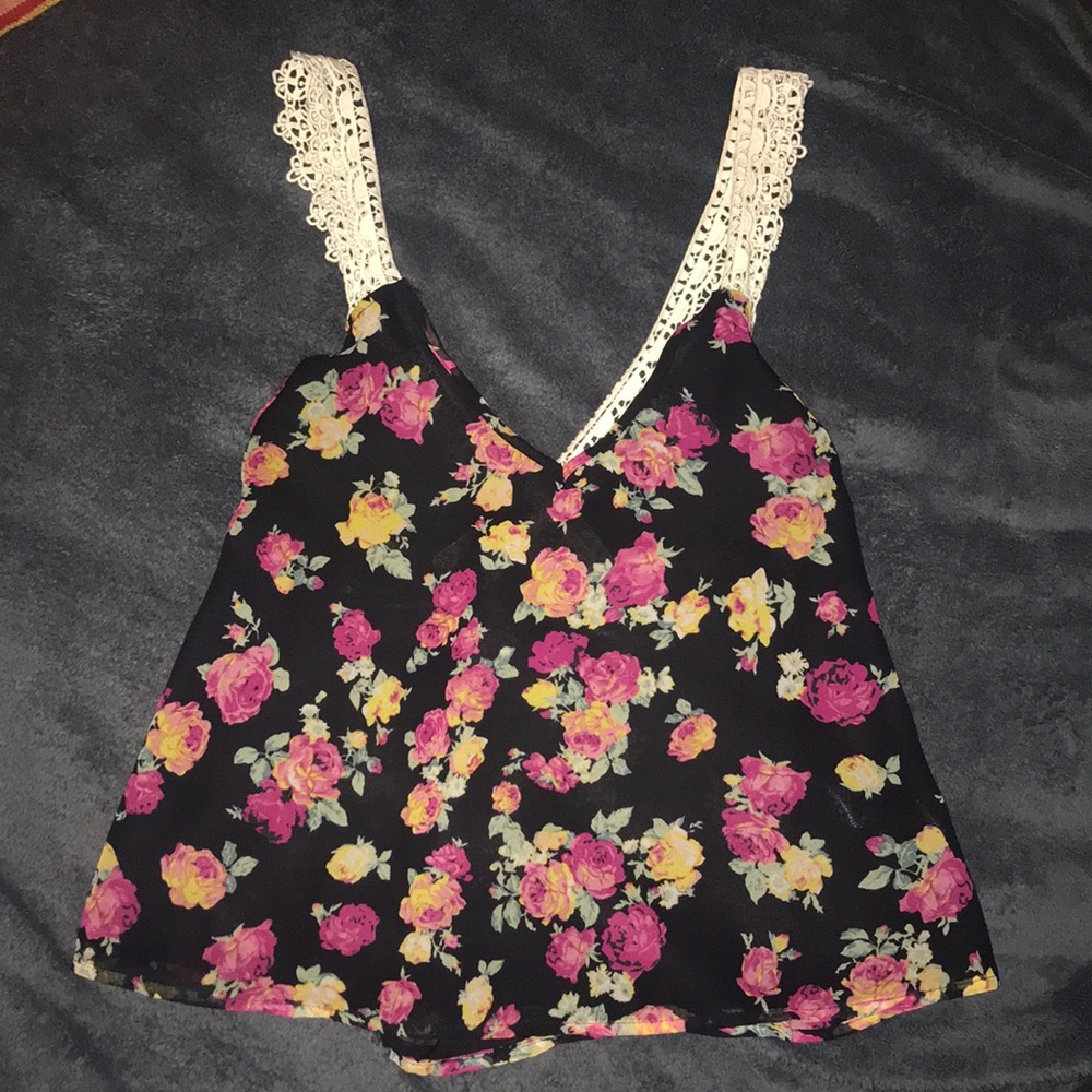 CRISSCROSS LACE STRAP BLOUSE